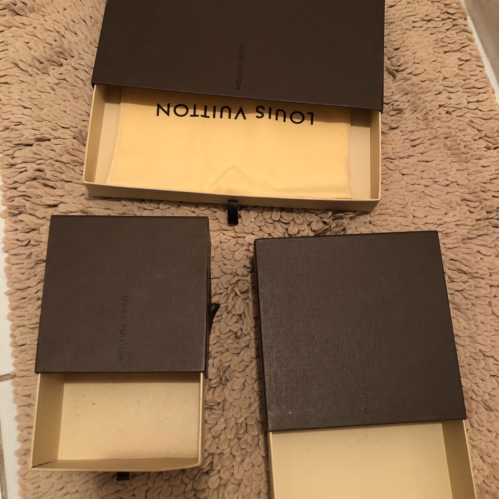 Louis Vuitton box